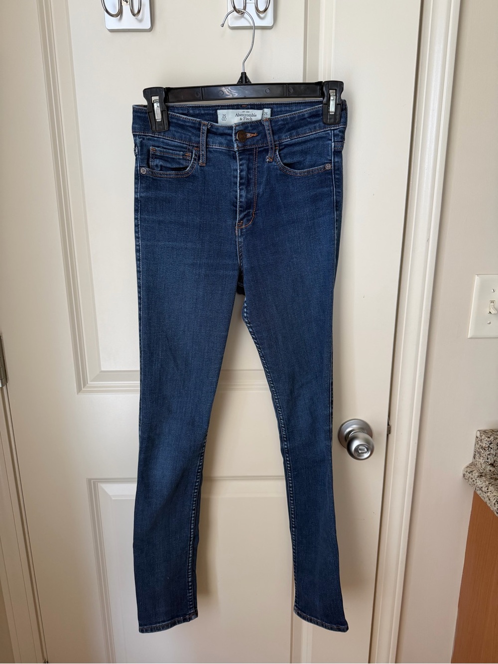 Abercrombie & Fitch Women’s Dark Blue Skinny Jeans